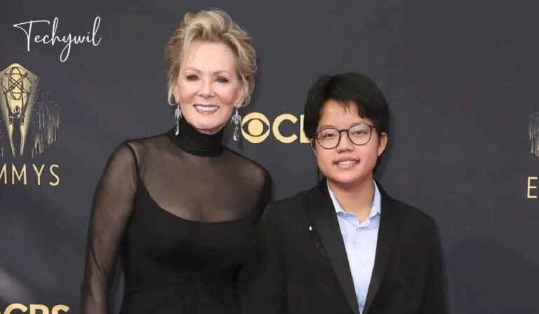 Jean Smart poses with her son, Connor Douglas Gilliland, at the Emmys, showcasing their close bond in a public appearance